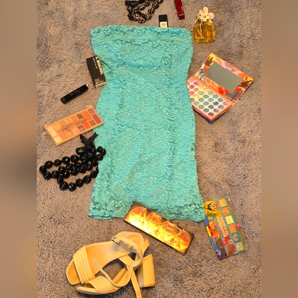 Blue Dress Lace Size Small NWT. - Picture 3 of 4